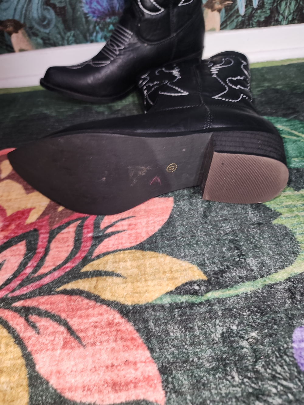 Black Western-Style Women's Ankle Cowboy Boots with White Stitching - Picture 5 of 5